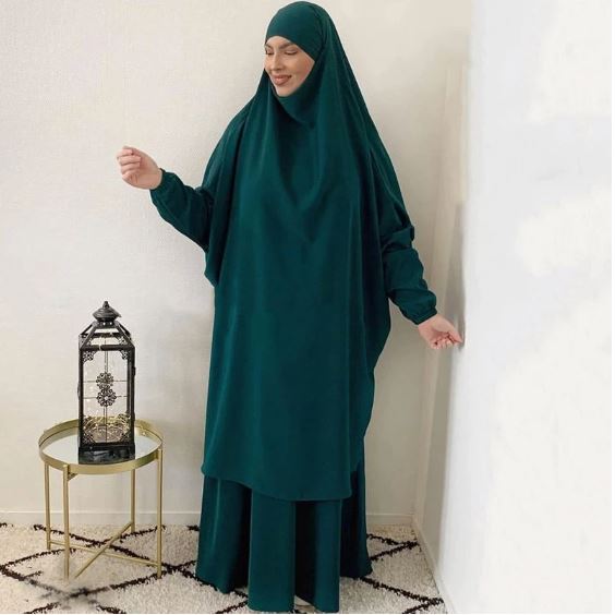 Matching Abayas with Hijabs